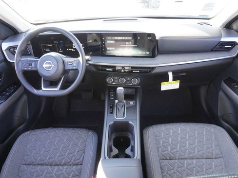Certified 2025 Nissan Kicks SV image 11