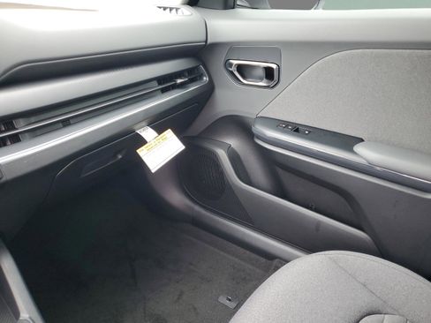 New 2025 Kia K4 EX image 18