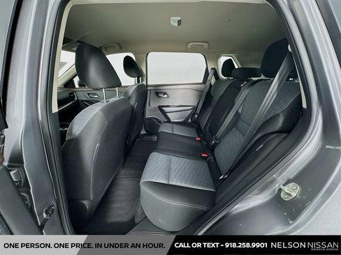 Certified 2023 Nissan Rogue SV FWD image 22