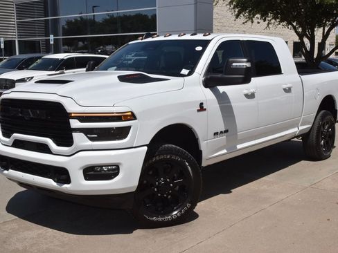 Used 2025 RAM 2500 Laramie w/ Night Edition AWD/4WD image 43