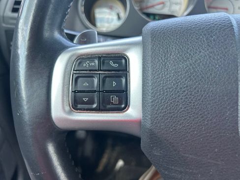 Used 2014 Dodge Challenger R/T RWD image 15