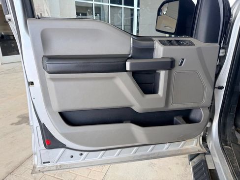 Used 2019 Ford F150 XLT w/ Equipment Group 302A Luxury AWD/4WD image 11