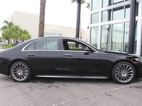 New 2026 Mercedes-Benz S 580e 4MATIC Sedan image 8