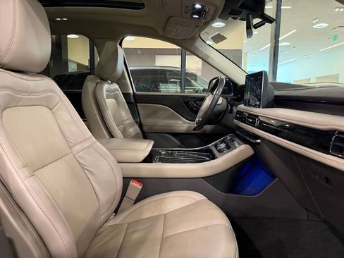 Used 2023 Lincoln Aviator Reserve w/ Jet Package AWD/4WD image 27