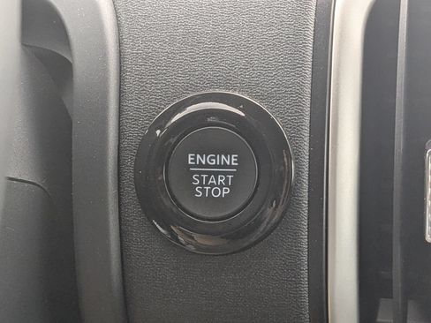 Used 2025 Ford Expedition Active RWD image 28