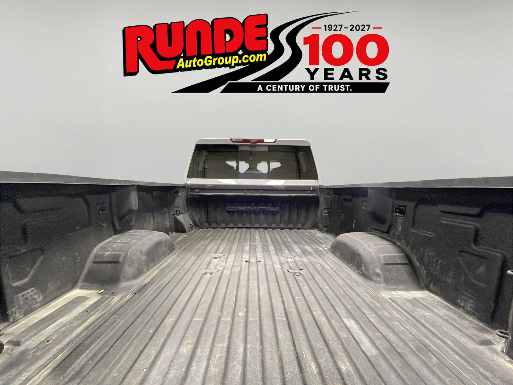 Used 2024 GMC Sierra 2500 Denali w/ Denali Reserve Package AWD/4WD image 8