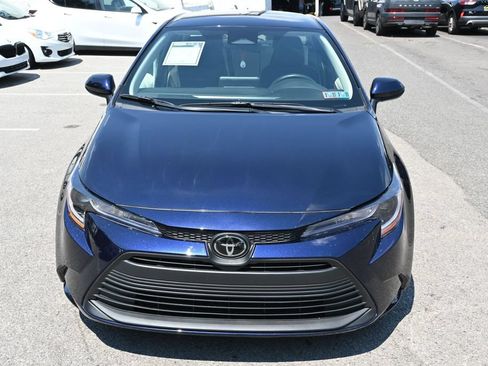 Used 2025 Toyota Corolla LE FWD image 5