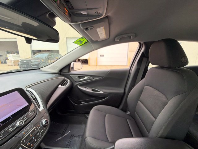 Used 2025 Chevrolet Malibu LT FWD image 34