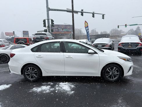 Used 2023 Kia Forte LXS image 7