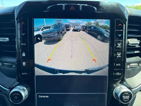 Used 2023 RAM 1500 Laramie AWD/4WD image 29