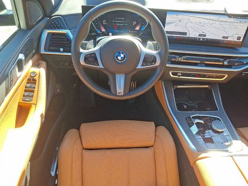 Certified 2025 BMW X5 xDrive50e w/ M Sport Package image 11