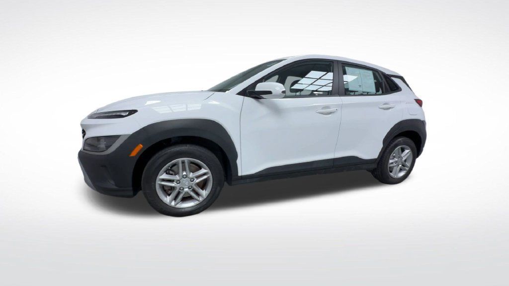 Used 2023 Hyundai Kona SE w/ Cargo Package AWD/4WD image 4