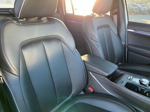 Used 2025 Jeep Wagoneer S Limited image 23