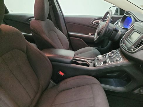 Used 2015 Chrysler 200 Limited w/ Convenience Group image 21