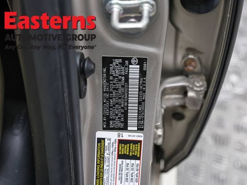 Used 2017 Toyota Avalon Limited w/ All Weather Liner Package FWD image 37