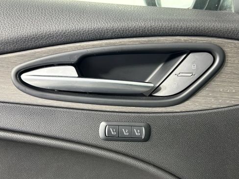 Used 2023 Alfa Romeo Stelvio Ti AWD/4WD image 34