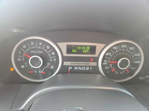 Used 2006 Ford Expedition XLT image 11