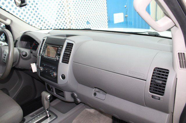 Used 2015 Nissan Frontier SV RWD image 12