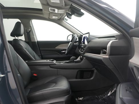 Used 2024 Toyota Grand Highlander Limited image 11