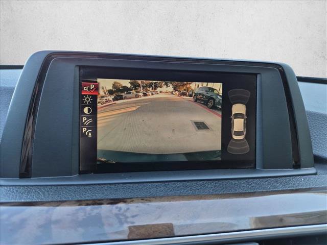 Used 2017 BMW 320i Sedan RWD image 11