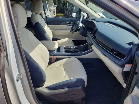 New 2026 Kia Carnival SX FWD image 7