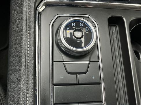 Used 2022 Ford Expedition XLT image 24