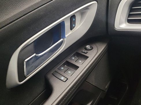 Used 2017 Chevrolet Equinox LT image 27