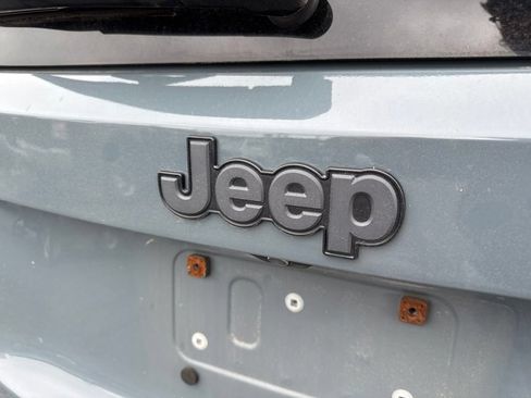 Used 2017 Jeep Renegade Trailhawk w/ Trailer Tow Group AWD/4WD image 39