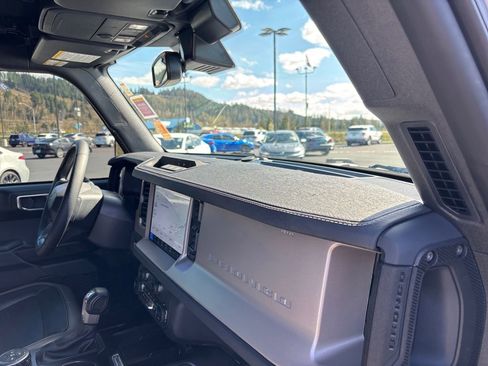 Used 2025 Ford Bronco Outer Banks image 26