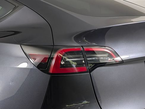 Used 2024 Tesla Model Y Long Range RWD image 15