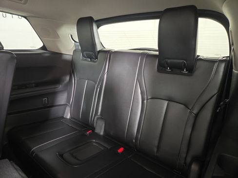 Used 2026 INFINITI QX60 Luxe w/ Cargo Package FWD image 12