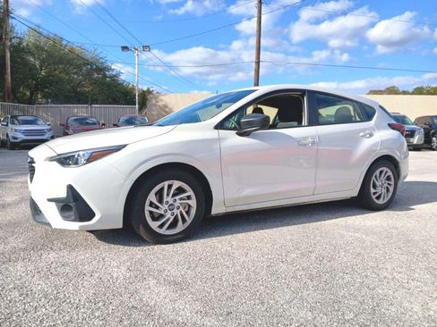 Used 2024 Subaru Impreza 2.0i image 1