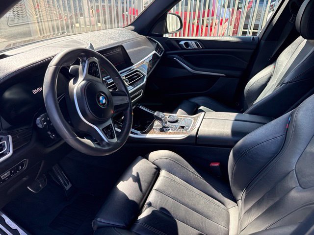 Used 2020 BMW X5 sDrive40i w/ M Sport Package RWD image 5