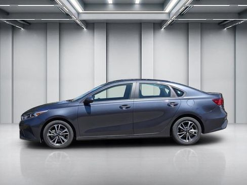 Used 2024 Kia Forte LXS FWD image 7