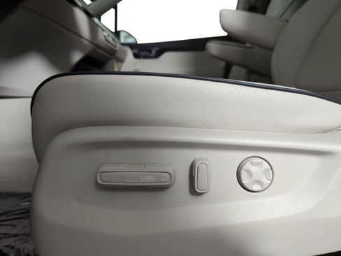New 2026 Honda Odyssey Touring image 15