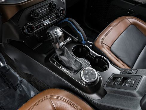 Used 2023 Ford Bronco Outer Banks image 24