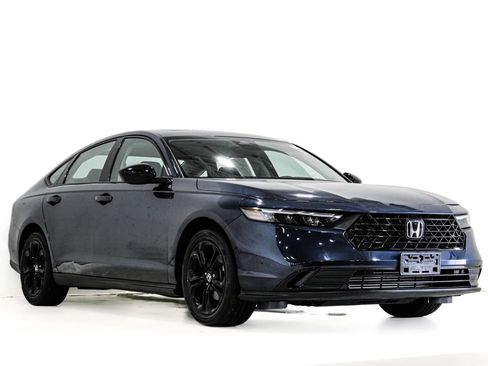 Used 2025 Honda Accord SE image 1