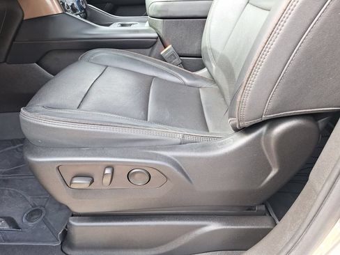 Used 2023 Chevrolet Tahoe High Country RWD image 37