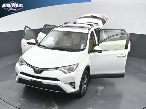 Used 2018 Toyota RAV4 XLE w/ Plus Extra Value Package FWD image 26
