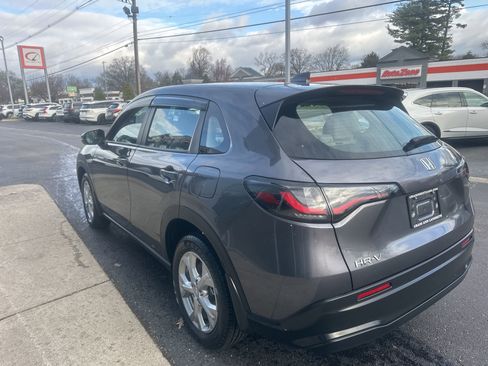 Used 2023 Honda HR-V LX image 6