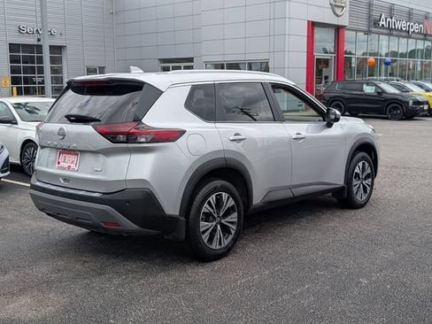 Used 2023 Nissan Rogue SV w/ SV Premium B Package FWD image 3