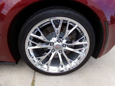 Used 2016 Chevrolet Corvette Z06 w/ 3LZ Preferred Equipment Group RWD image 9