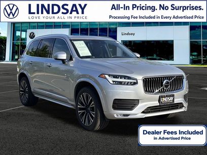 Used 2022 Volvo XC90 T6 Momentum w/ Climate Package