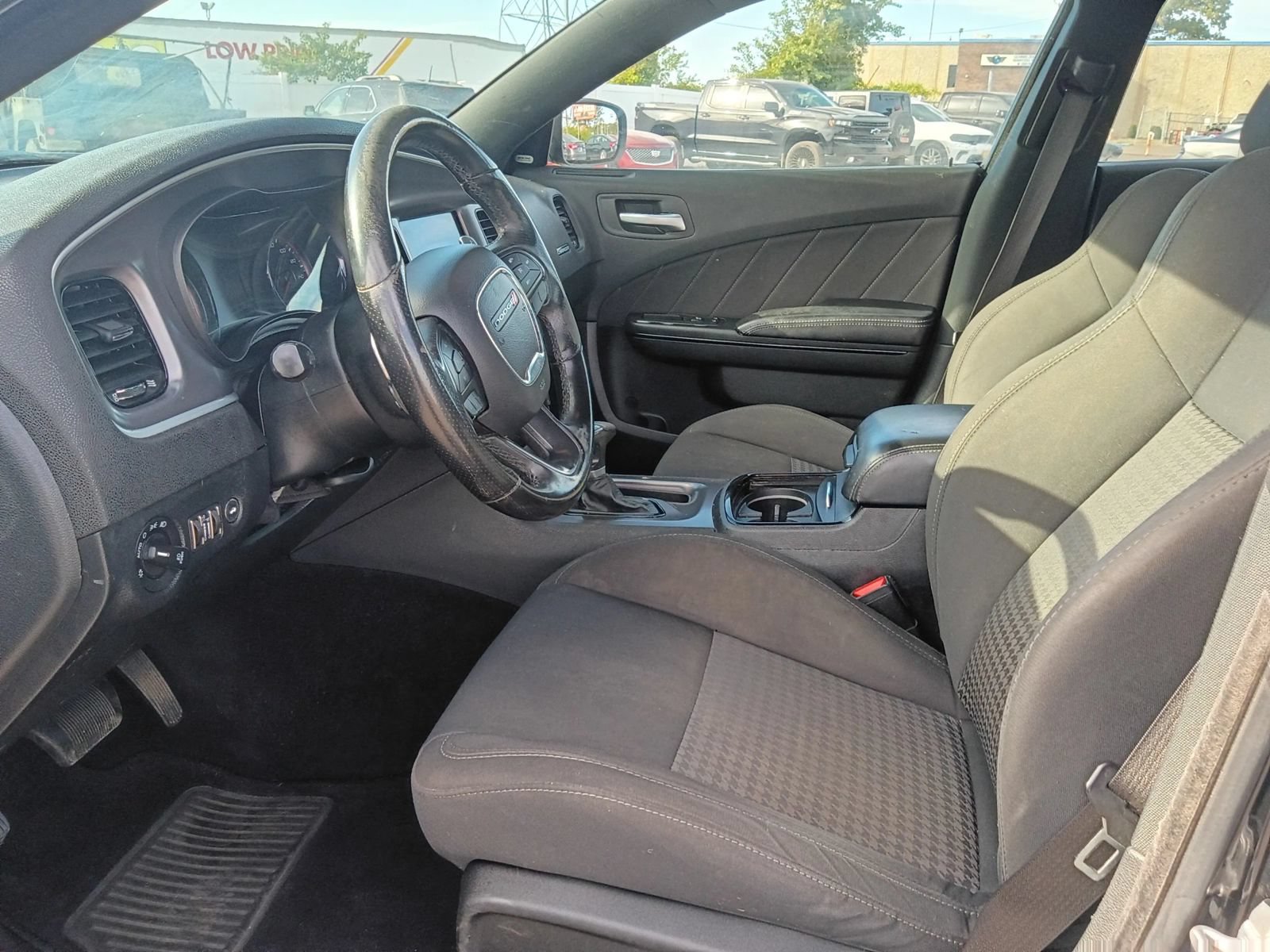 Used 2019 Dodge Charger R/T w/ Blacktop Package RWD image 10