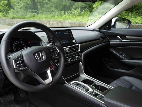 Used 2021 Honda Accord EX-L image 16