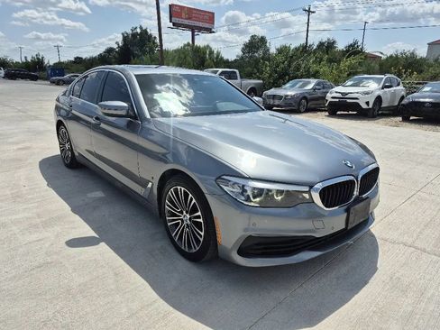 Used 2019 BMW 530e w/ Convenience Package RWD image 4