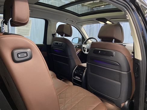 Used 2023 BMW X7 xDrive40i w/ Parking Assistance Package image 45