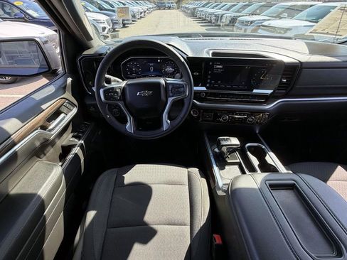 Used 2022 Chevrolet Silverado 1500 RST image 13