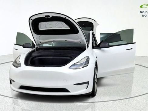 Used 2020 Tesla Model Y Long Range AWD/4WD image 13