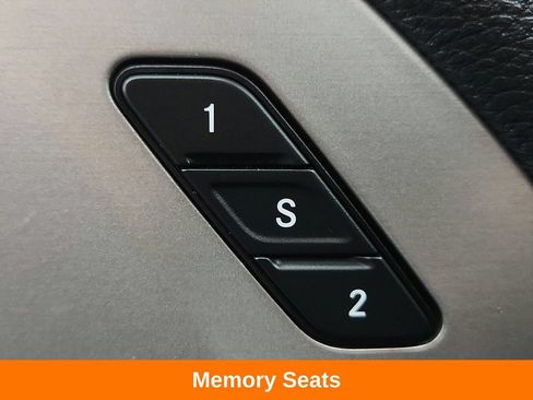 Used 2020 Chrysler Pacifica Touring-L w/ Advanced Safetytec Group AWD/4WD image 20